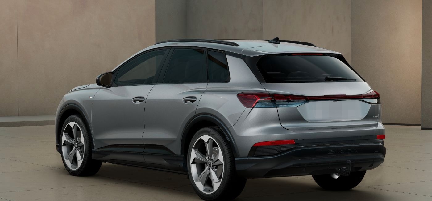 Audi Q4 e-tron 55 e-tron quattro AHK S line Pano AHK foto 3