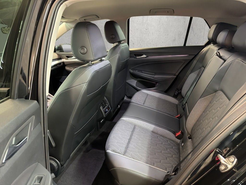 Volkswagen Golf Life 1.5 eHybrid DS IQ.LIGHT/ACC/RFK Energy foto 12