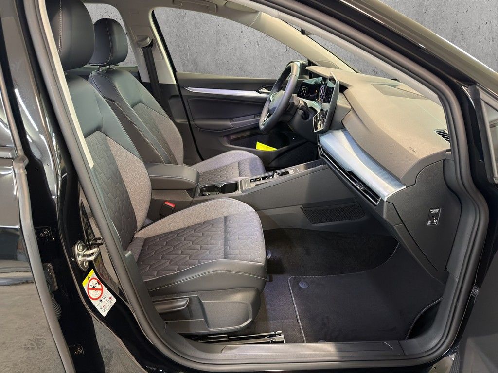 Volkswagen Golf Life 1.5 eHybrid DS IQ.LIGHT/ACC/RFK Energy foto 16