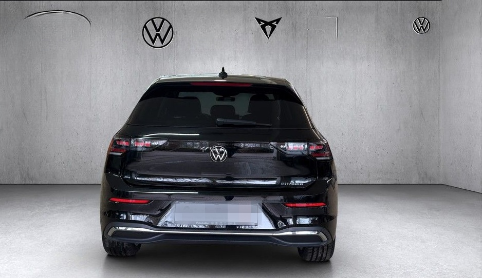 Volkswagen Golf Life 1.5 eHybrid DS IQ.LIGHT/ACC/RFK Energy foto 4