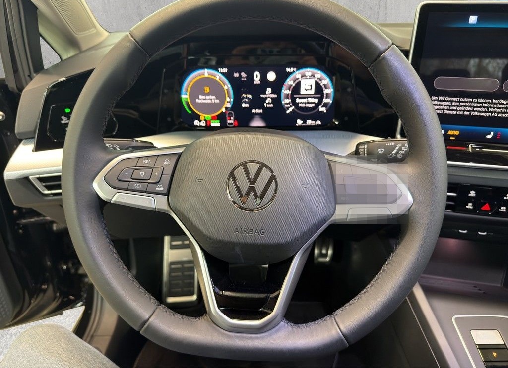 Volkswagen Golf Life 1.5 eHybrid DS IQ.LIGHT/ACC/RFK Energy foto 10