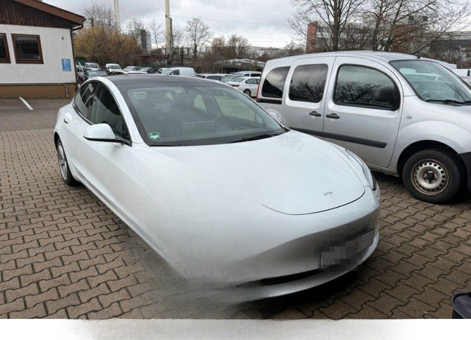 Tesla Model 3 18" Wärmepumpe Ryzen Shanghai Autopilot foto 2