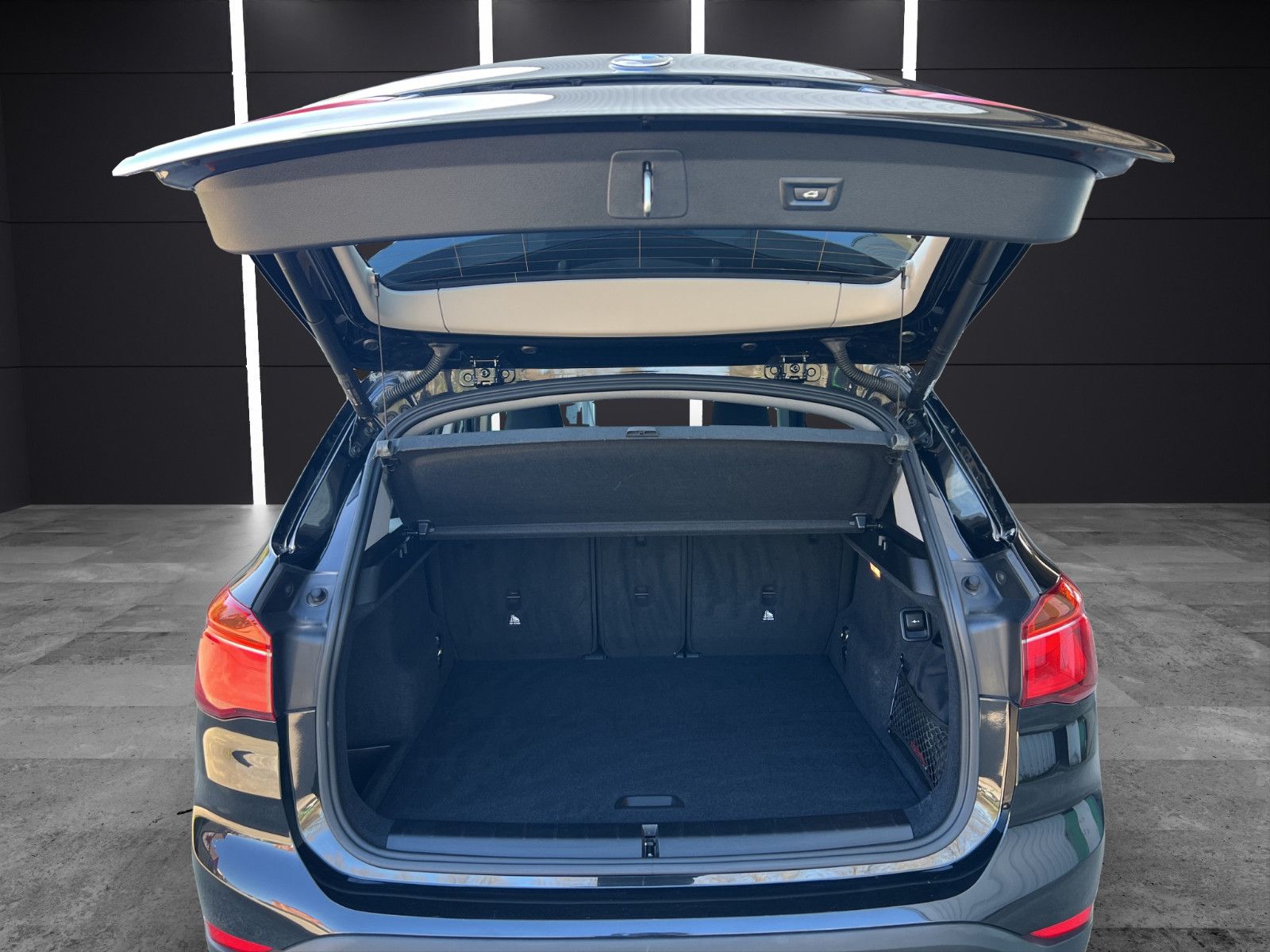 BMW X1 xDrive 20 d Advantage / ALLRAD / AUTOMATIK foto 24