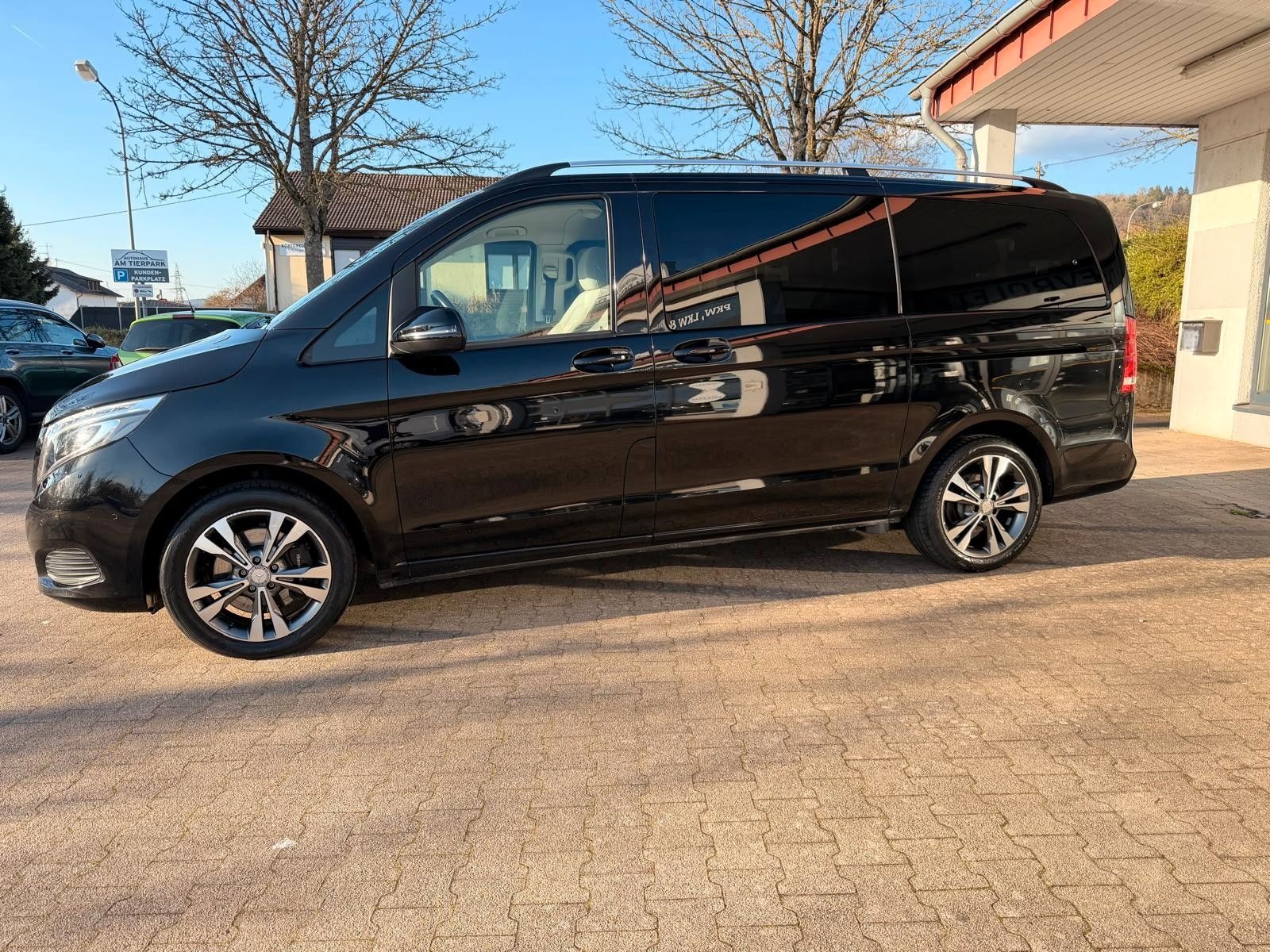 Mercedes-Benz V 250 d Lang Pano Standhzg LED Navi 7 Sitze foto 6