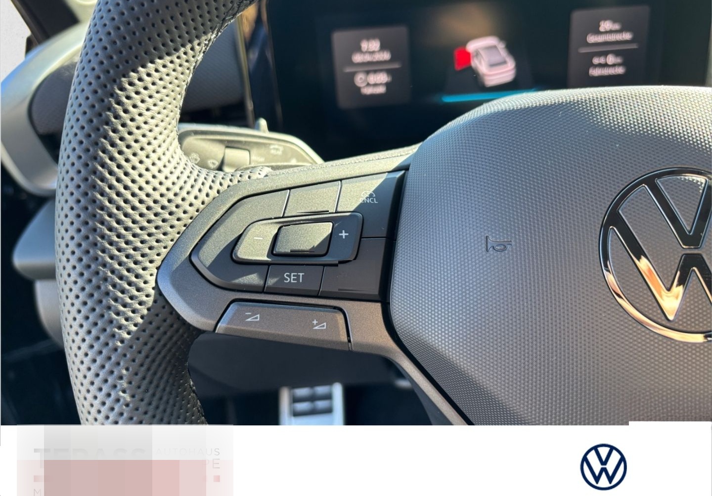 Volkswagen T-Roc 1.5 eTSI R-Line NAVI PANO BLACK foto 11