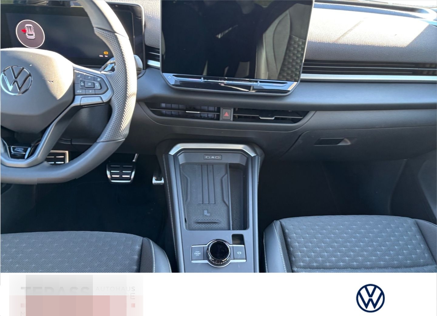 Volkswagen T-Roc 1.5 eTSI R-Line NAVI PANO BLACK foto 6