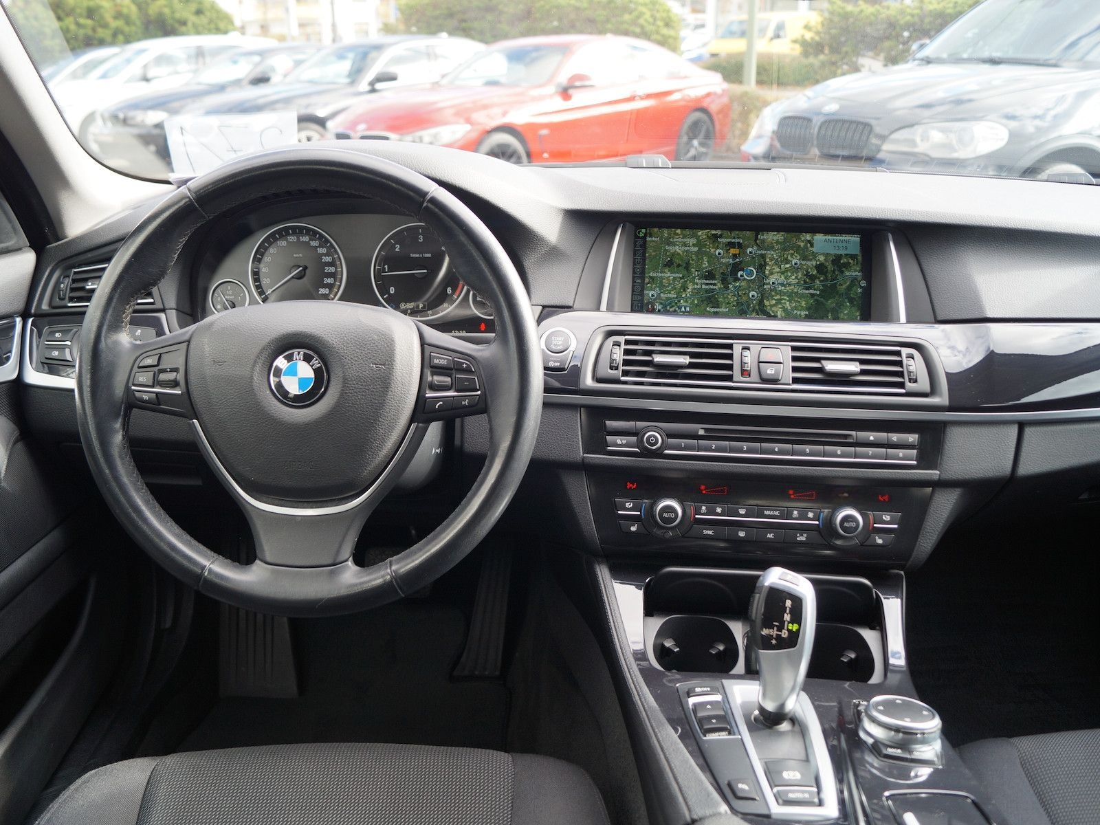 BMW 520d Aut. Touring * Navi * Xenon/Kurvenlicht * foto 8