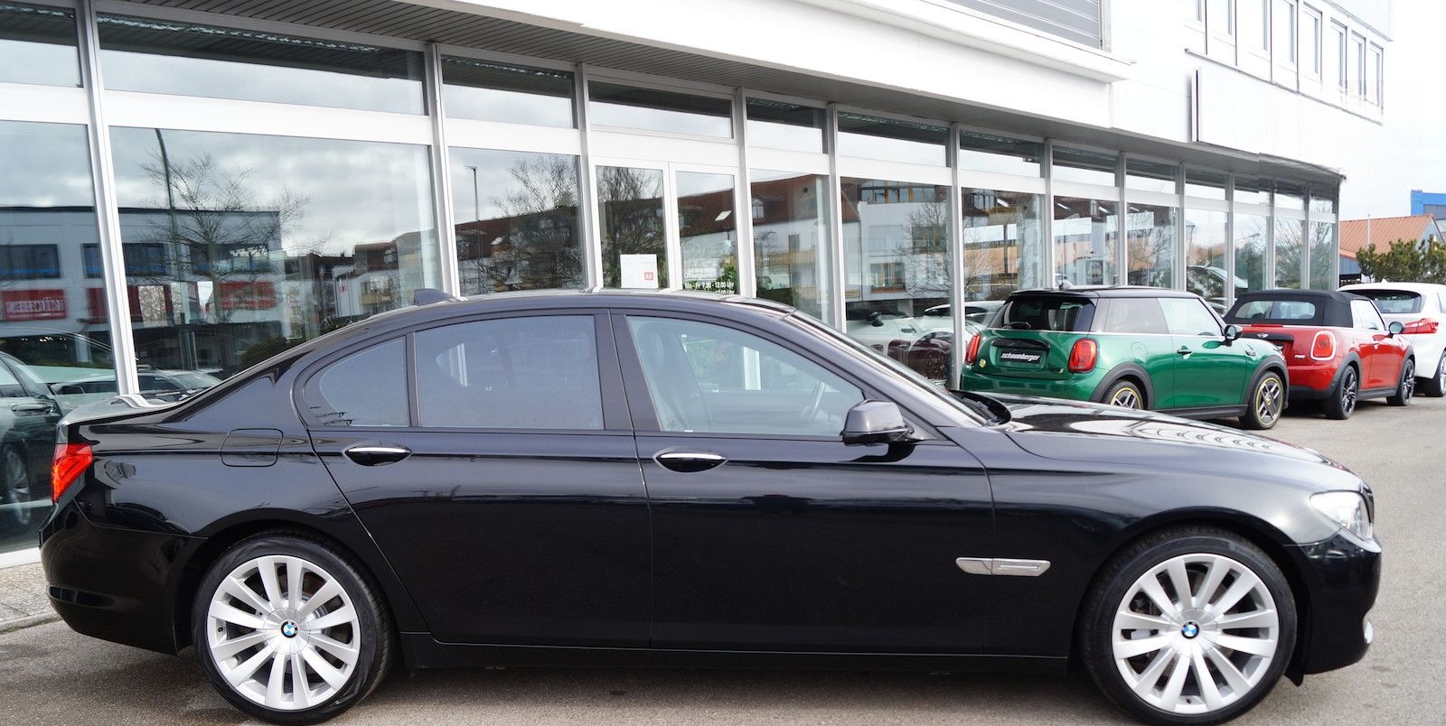 BMW 750i Aut.* Navi * Glasdach * Hifi-DSP * Alu 20´ foto 2