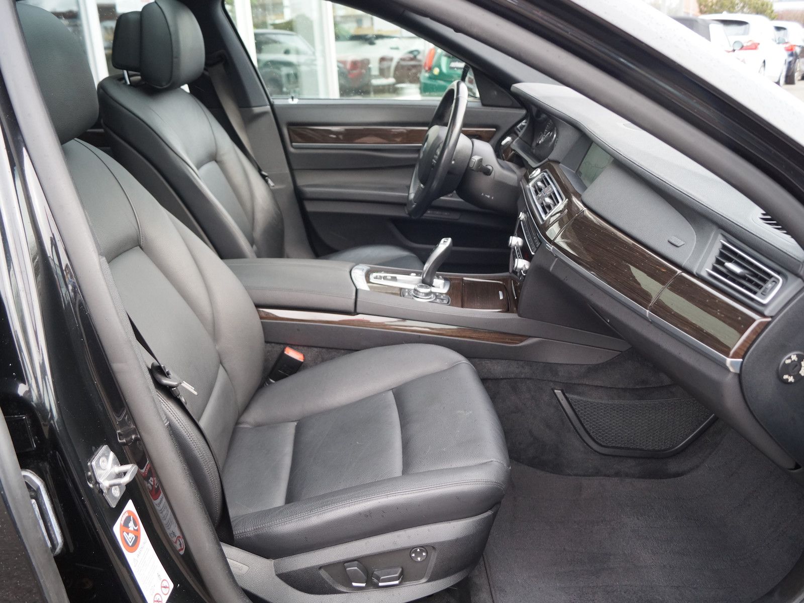 BMW 750i Aut.* Navi * Glasdach * Hifi-DSP * Alu 20´ foto 8