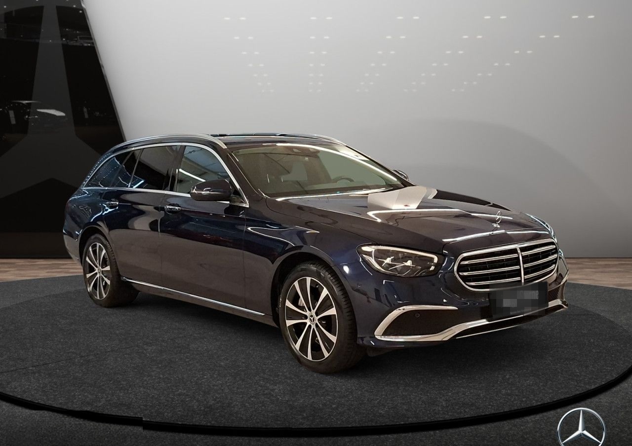 Mercedes-Benz E 300 de 4M T EXCLUSIVE/SD/RFK/HUD/LED foto 5