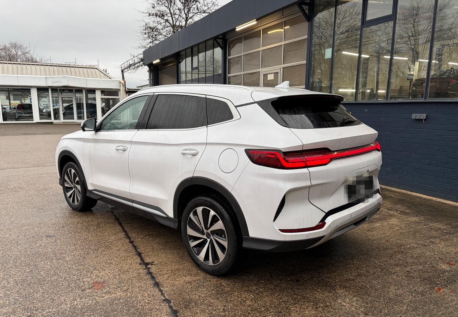 BYD SEAL U 1.5 DM-I BOOST 18.3KWH PANO-GSD HEAD-UP foto 4