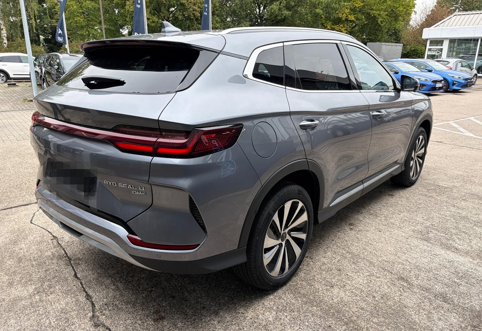 BYD SEAL U 1.5 DM-I BOOST 18.3KWH PANO-GSD HEAD-UP foto 4