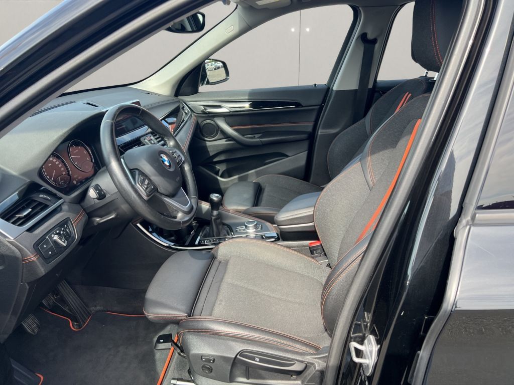 BMW X1 xDrive18d Sport Line+BUSINESS-PAKET+AHK+PDC+ foto 16