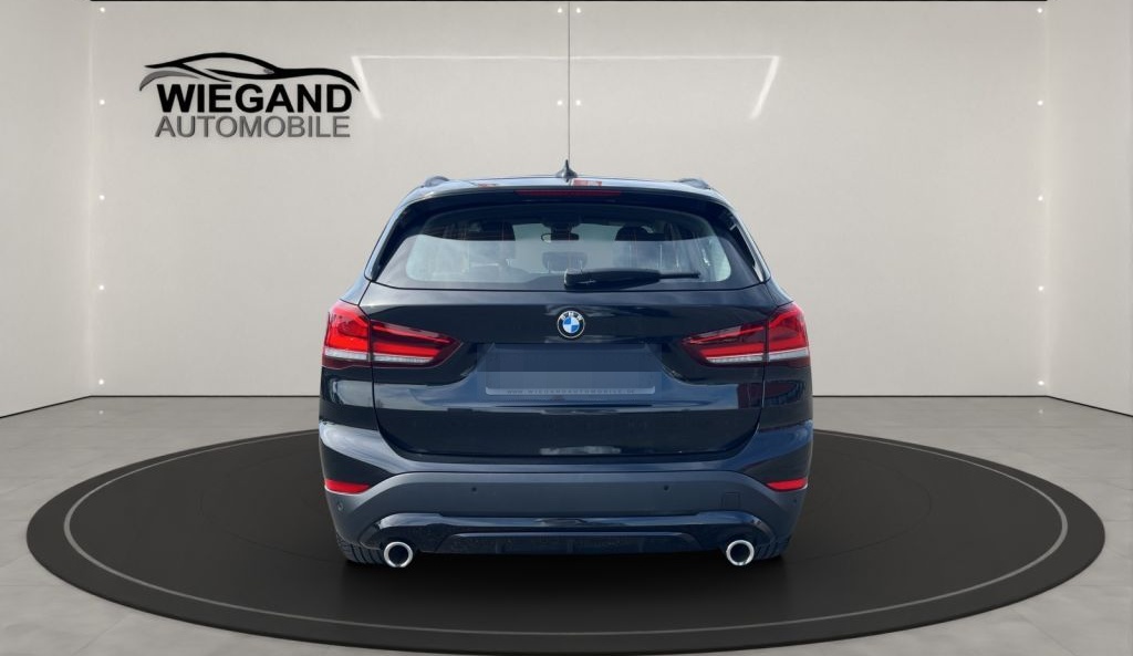 BMW X1 xDrive18d Sport Line+BUSINESS-PAKET+AHK+PDC+ foto 4