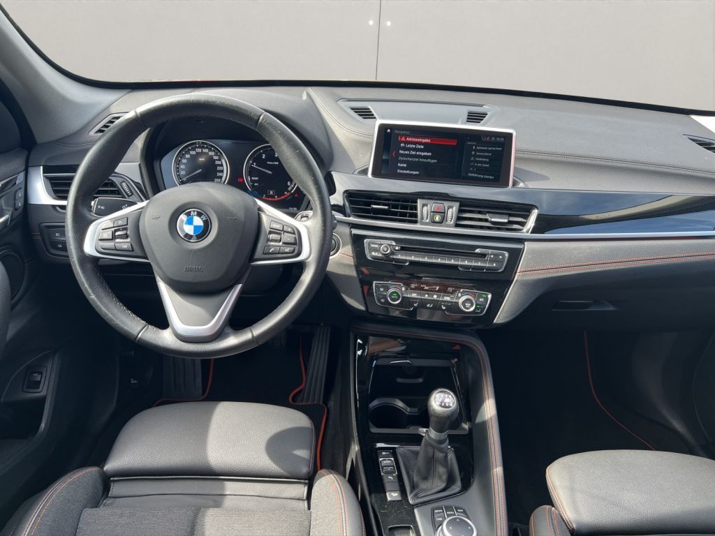 BMW X1 xDrive18d Sport Line+BUSINESS-PAKET+AHK+PDC+ foto 10