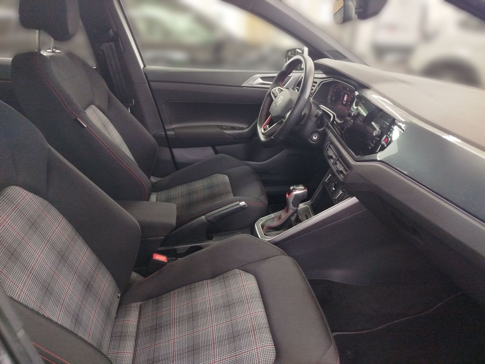 Volkswagen Polo 2.0 TSI DSG GTI FrontAssist IQ.Light DAB+ foto 12