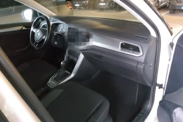 Volkswagen T-Roc 1.5 TSI DSG Active Navi DAB+ FrontAssist foto 3