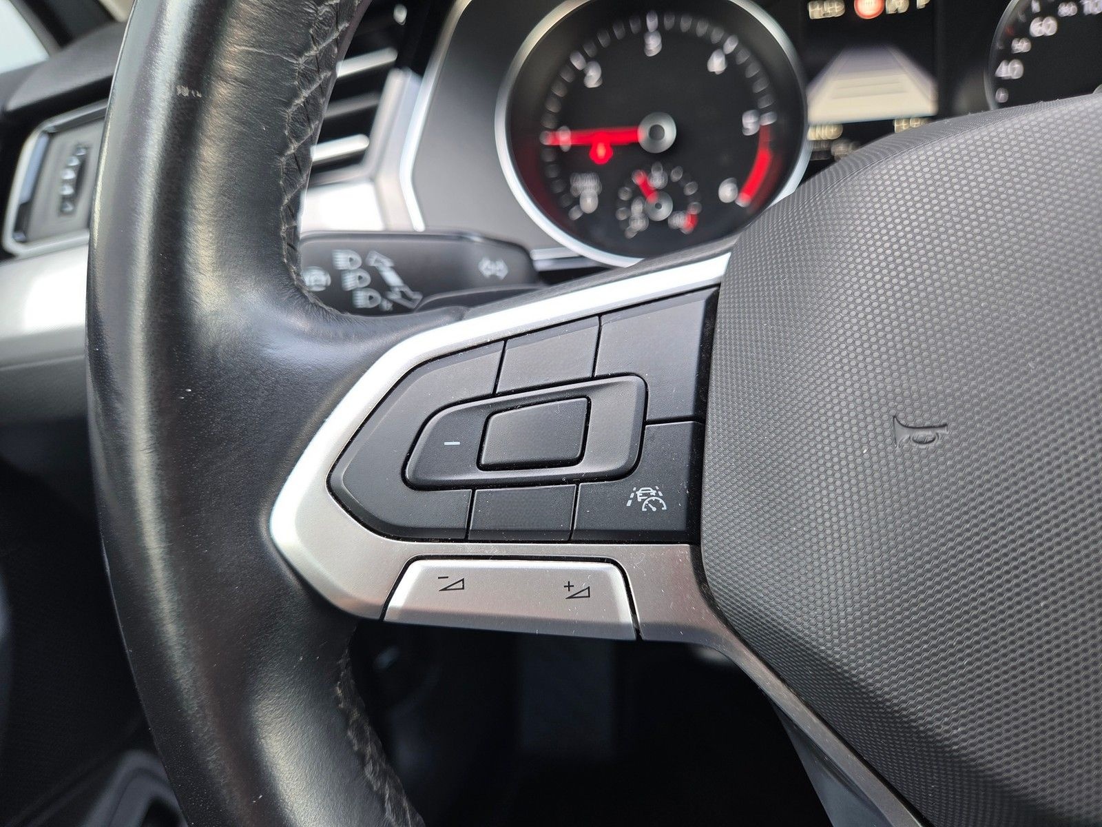 Volkswagen Passat Variant 2.0 TDI DSG Business /AHK/el.Klap foto 17