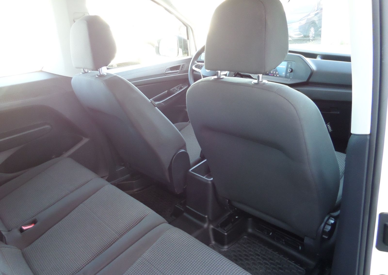 Volkswagen Caddy 1.5 EcoProfi+5-Sitzer+Klima+Tempo+Spur-As. foto 15