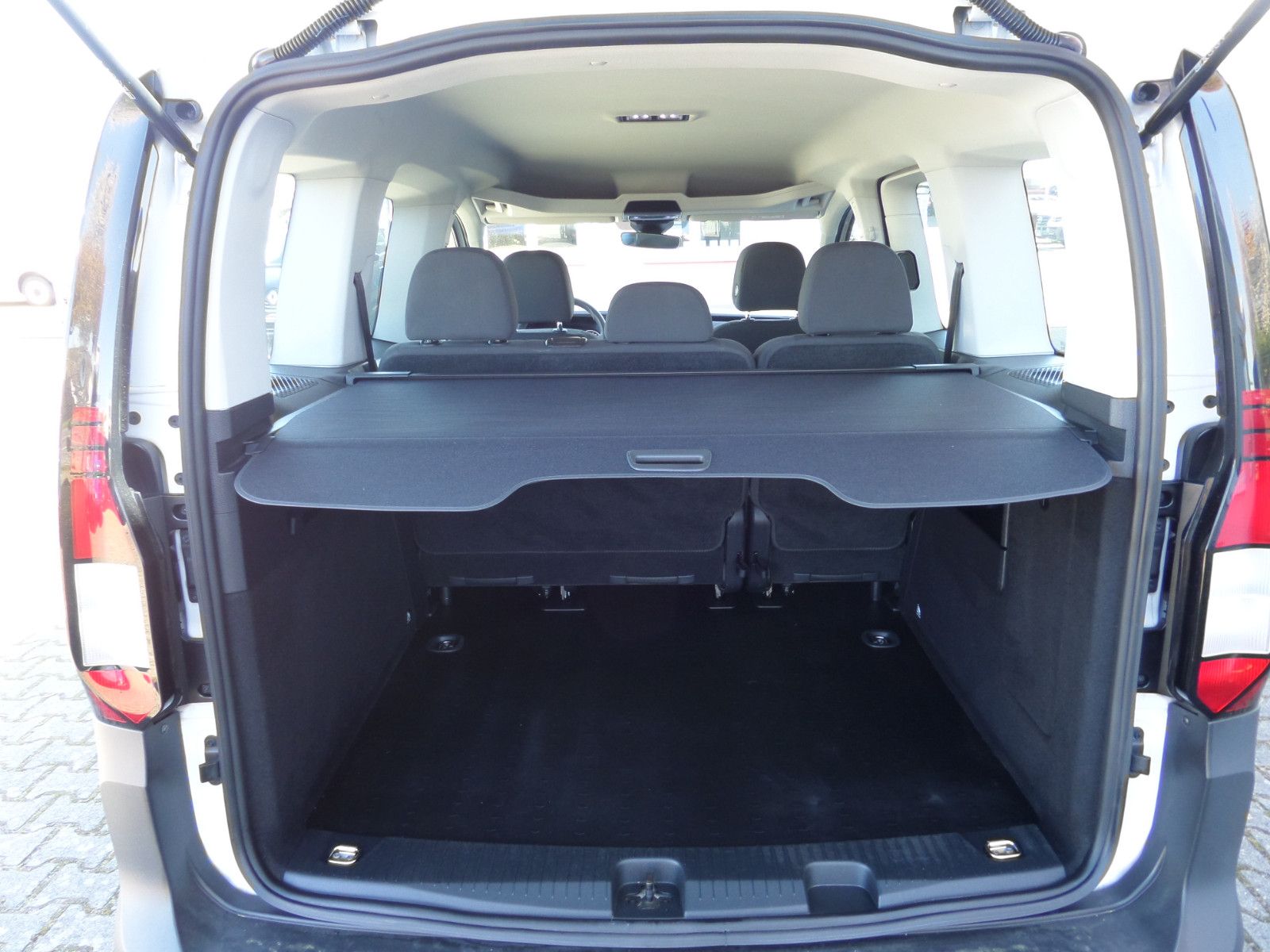 Volkswagen Caddy 1.5 EcoProfi+5-Sitzer+Klima+Tempo+Spur-As. foto 20