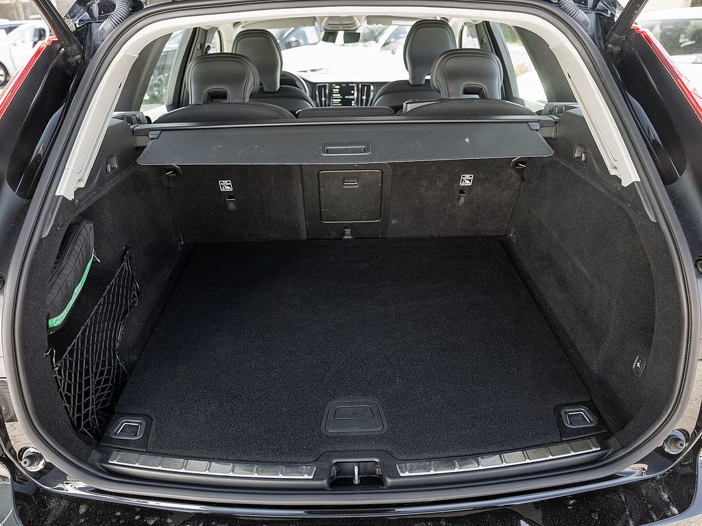 Volvo XC60 B4 Momentum Pro foto 23