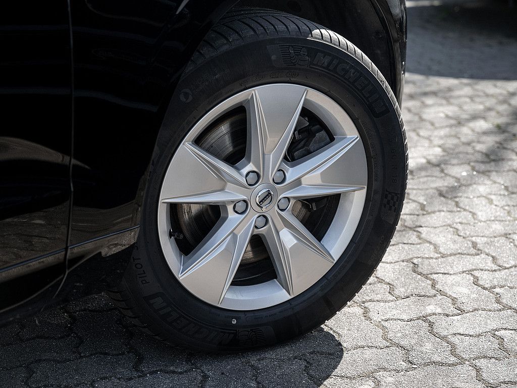 Volvo XC60 B4 Momentum Pro foto 5