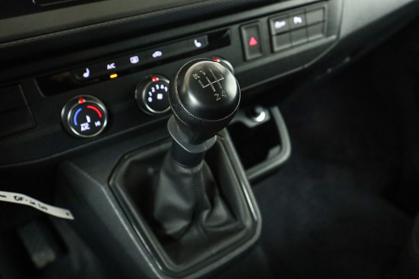 Volkswagen T6.1 Multivan Trendline 2.0 l TDI *PDC*SZHZG* foto 16