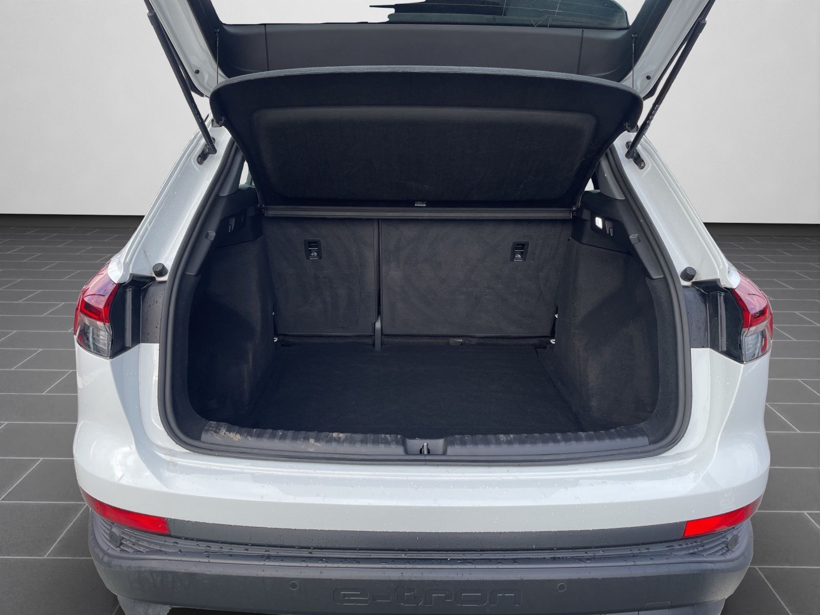 Audi Q4 e-tron 35 e-tron 125 kW SITZHZG PDC CONNECT foto 12