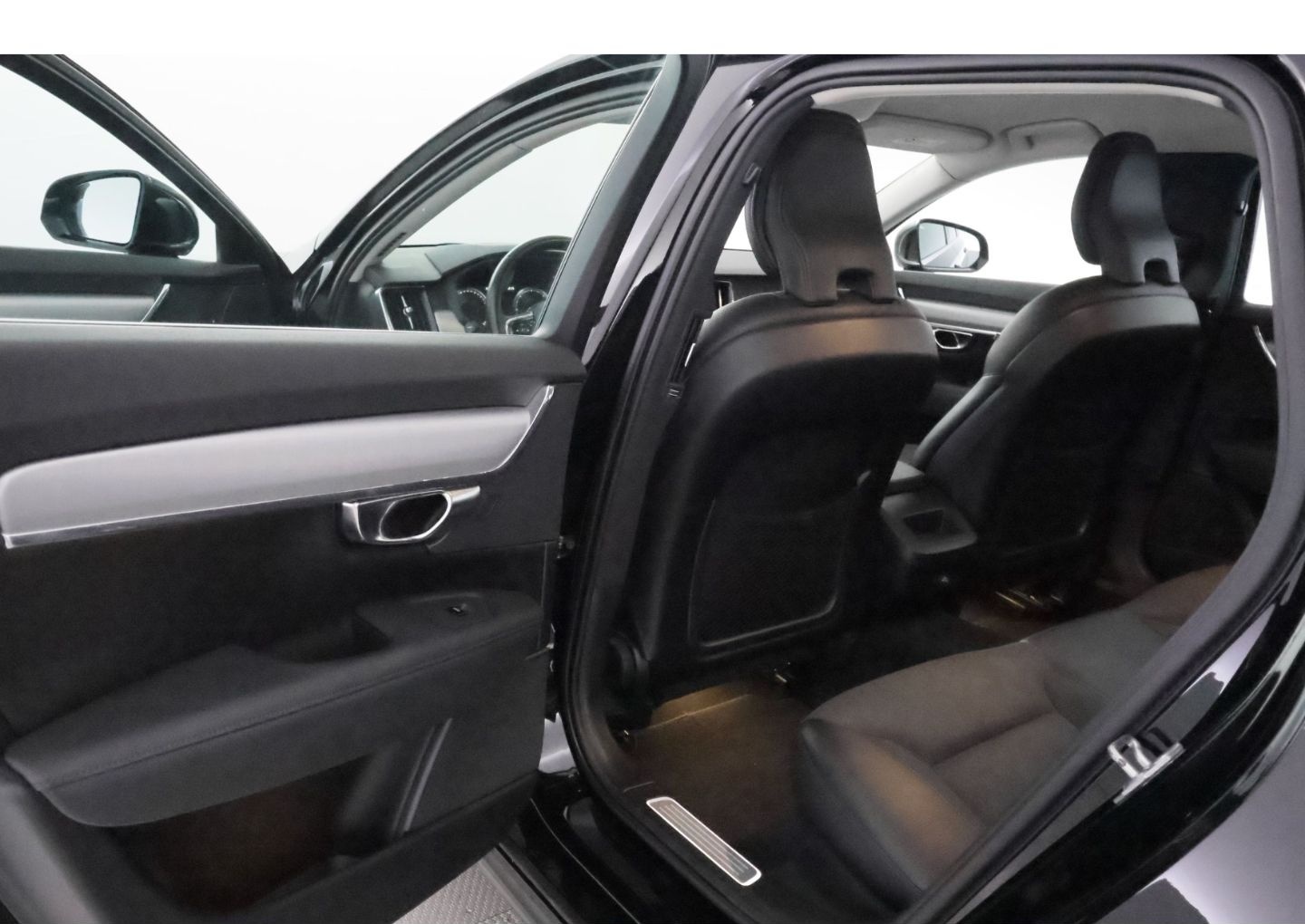 Volvo V90 D4 Geartronic Momentum Pro+LED+NAVI+VIRTUAL foto 18