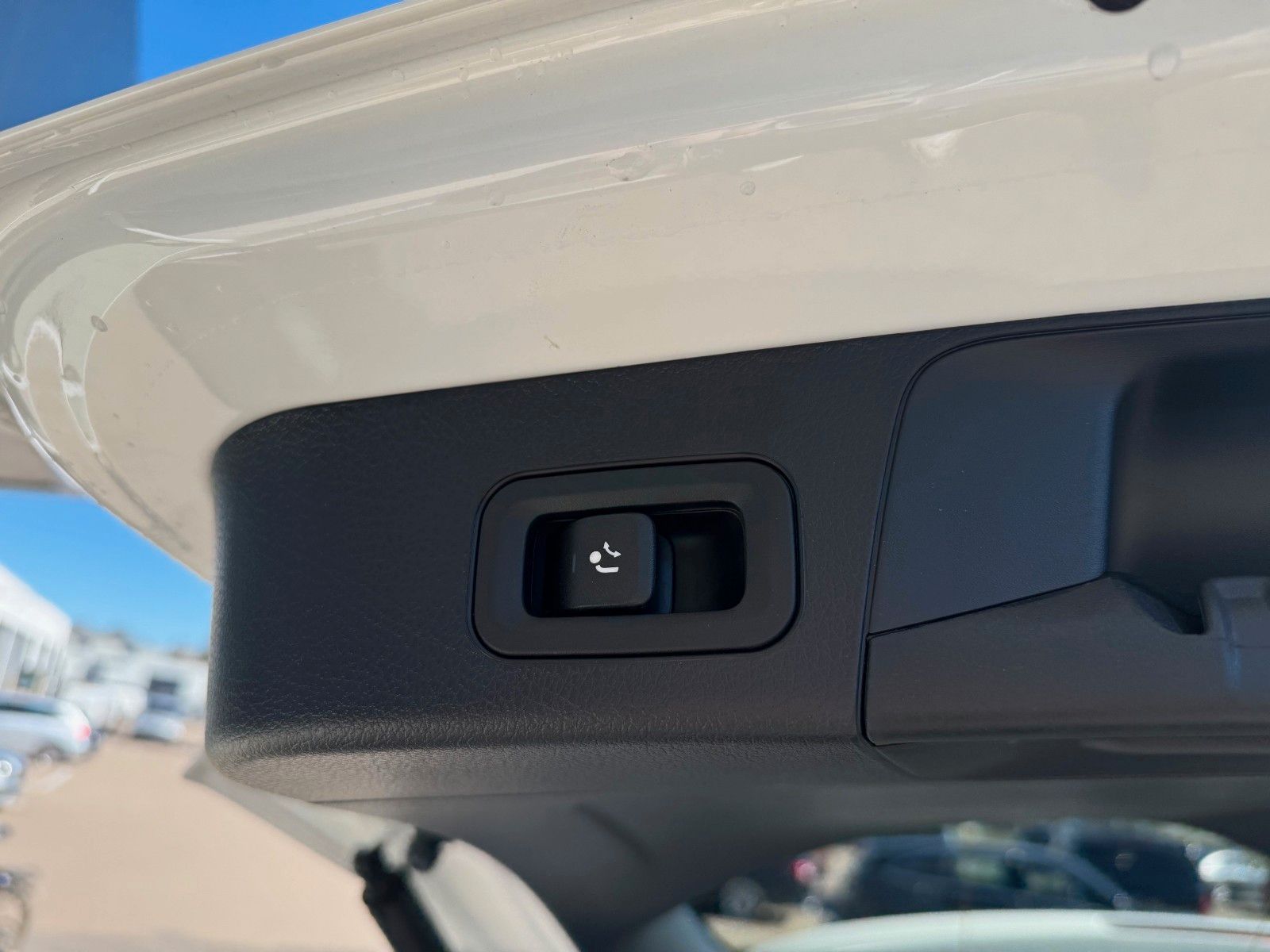 Mercedes-Benz GLB 200 Night-Paket*Totwinkel*Keyless-GO foto 8