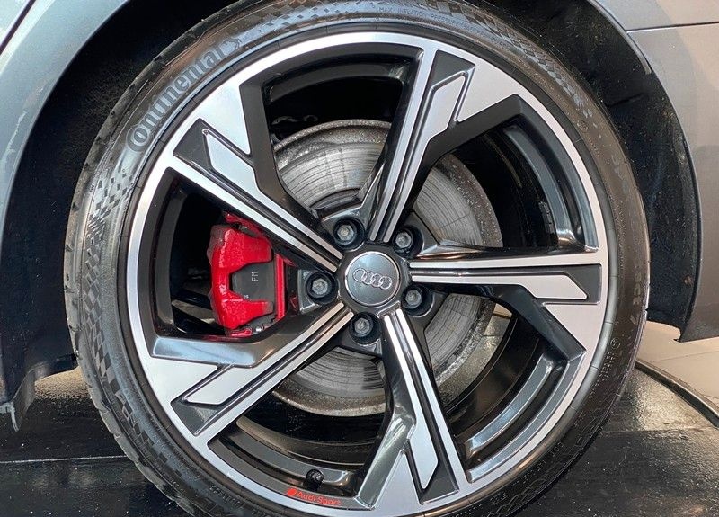 Audi A4 40TDI quatt S-lineCompetition ViCo Matrix B&O foto 8