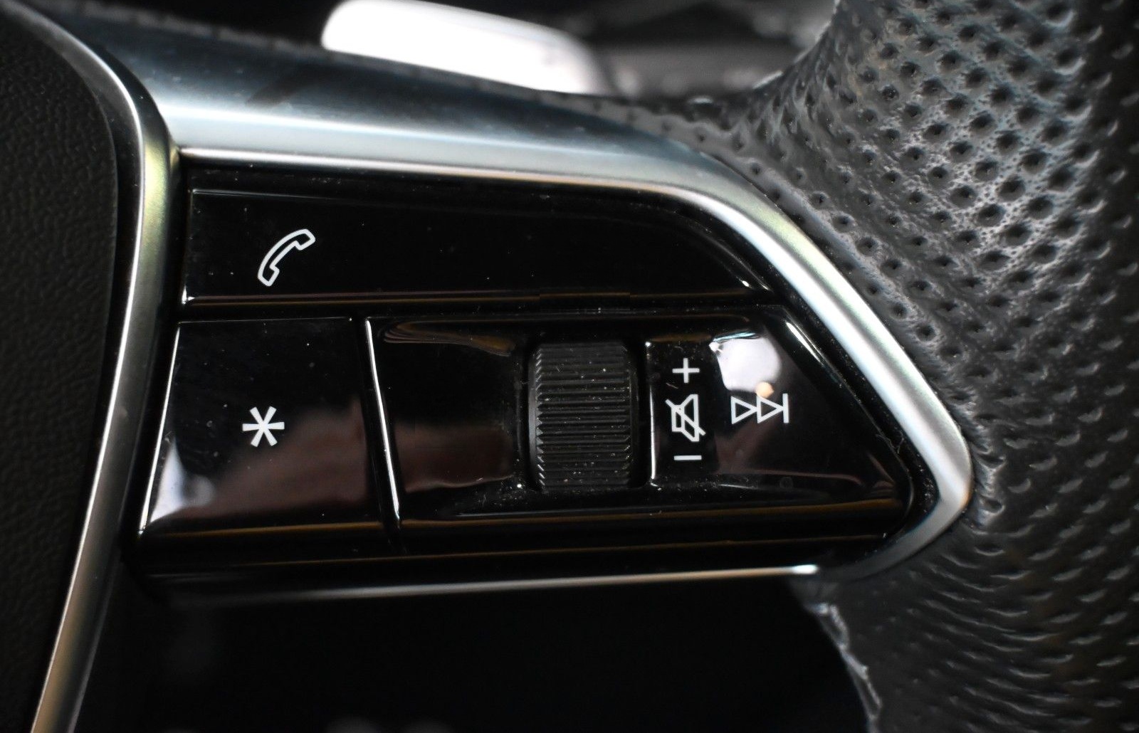 Audi A6 Avant 50 TDI Quattro S-line/LED/BLACK/B&O/RFK foto 17