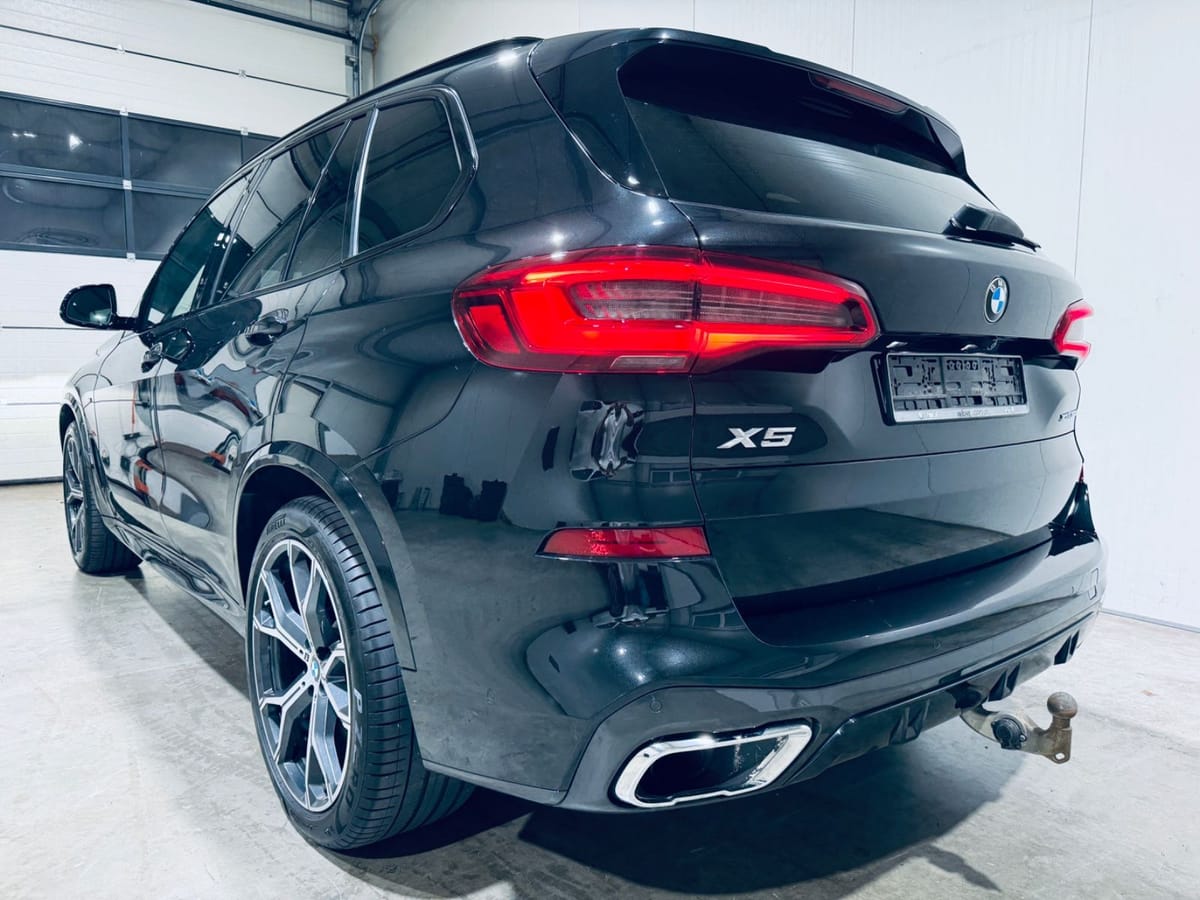 BMW X5 xDrive 30 d M-SPORT LASER 360K PANO AHK foto 3