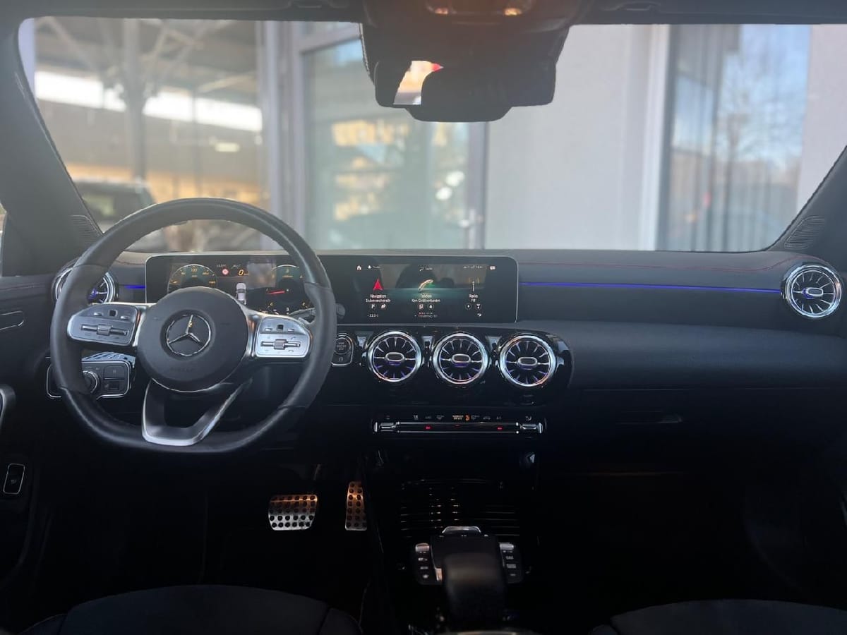 Mercedes-Benz CLA 220d AMG-Paket/Panorama/Business foto 12