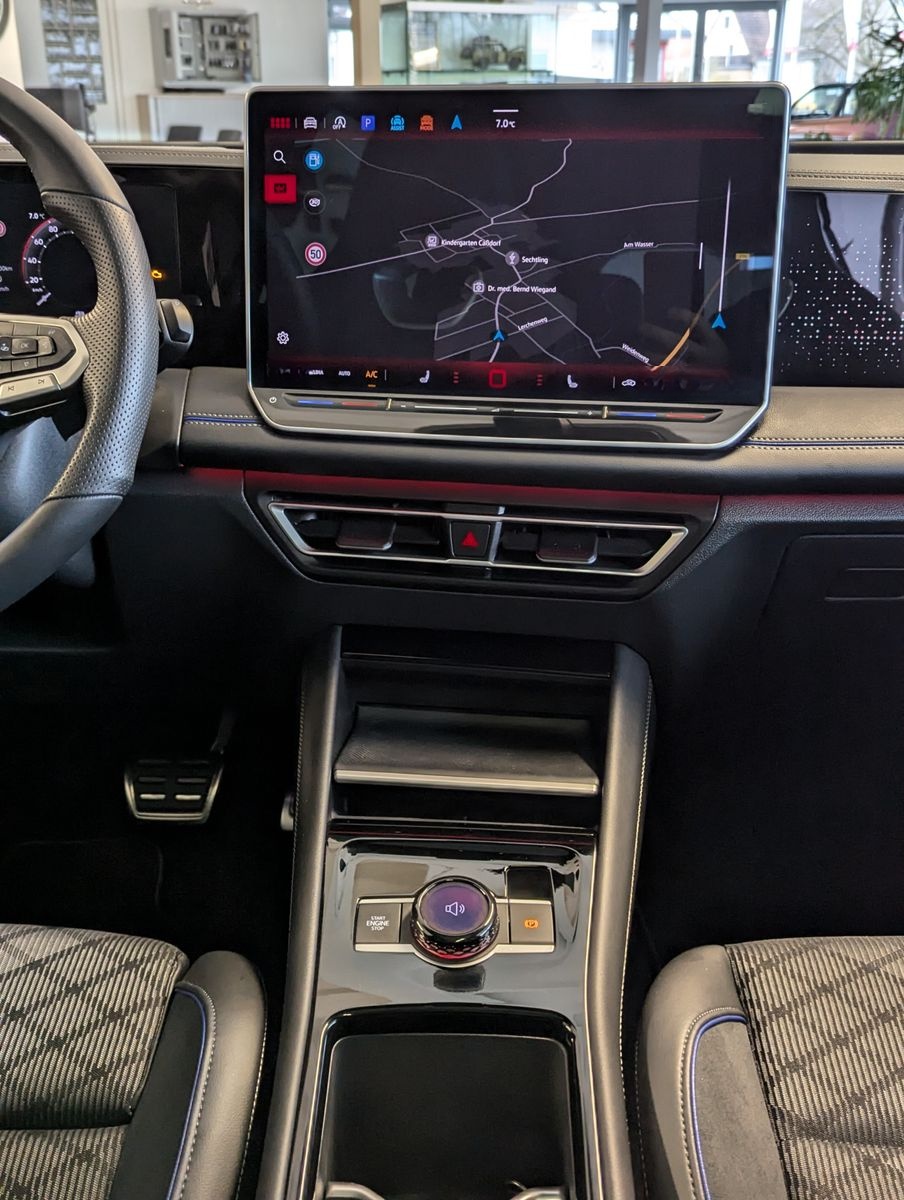 Volkswagen Tiguan 2.0TDI R-Line 4M Pano H/K AHK Matrix 20"  foto 21