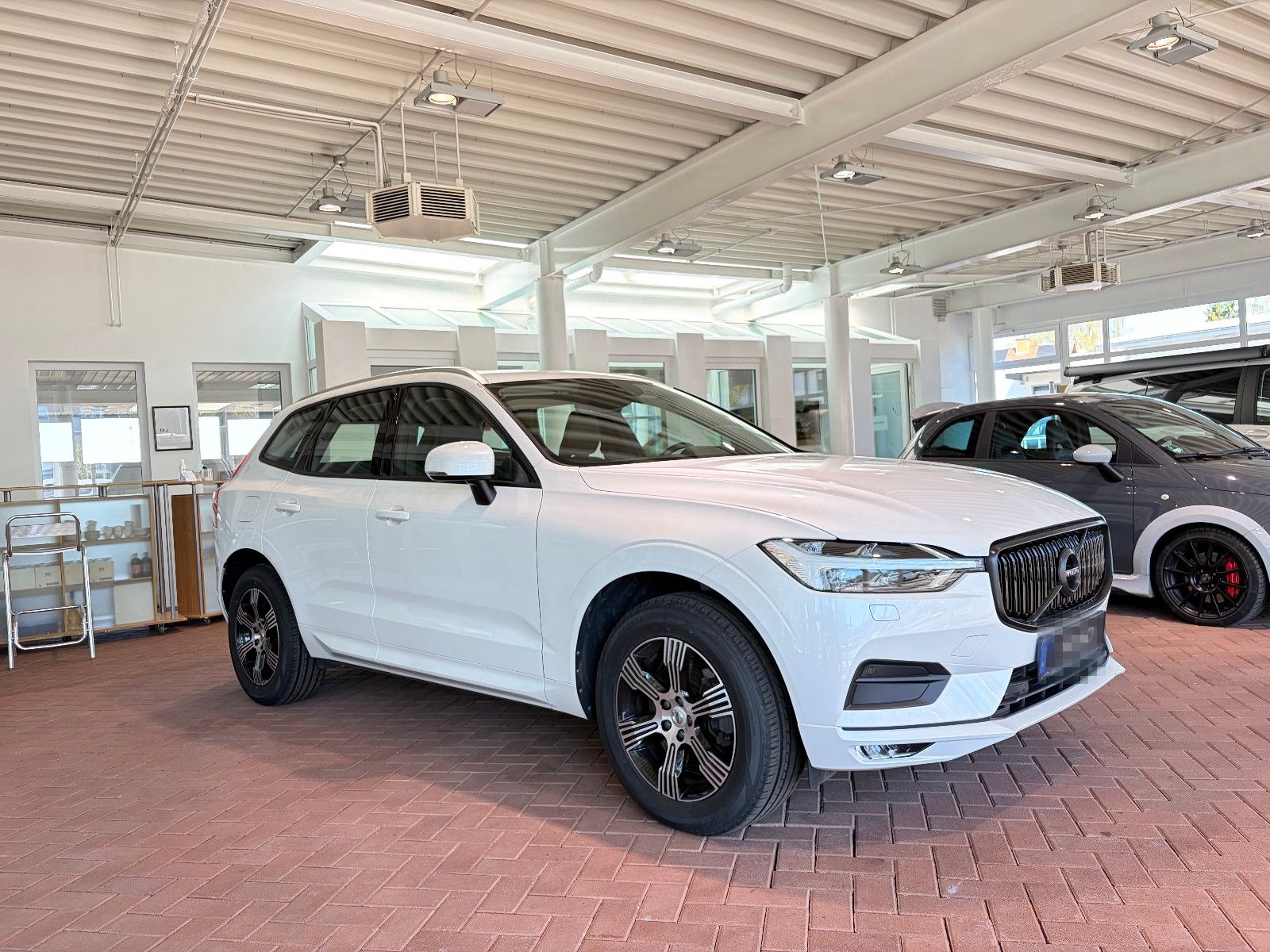 Volvo XC60 D4 Mom Leder AHK Navi Cam scheckh NR foto 11