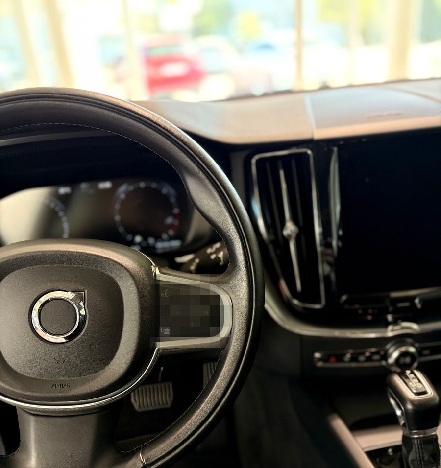 Volvo XC60 D4 Mom Leder AHK Navi Cam scheckh NR foto 16