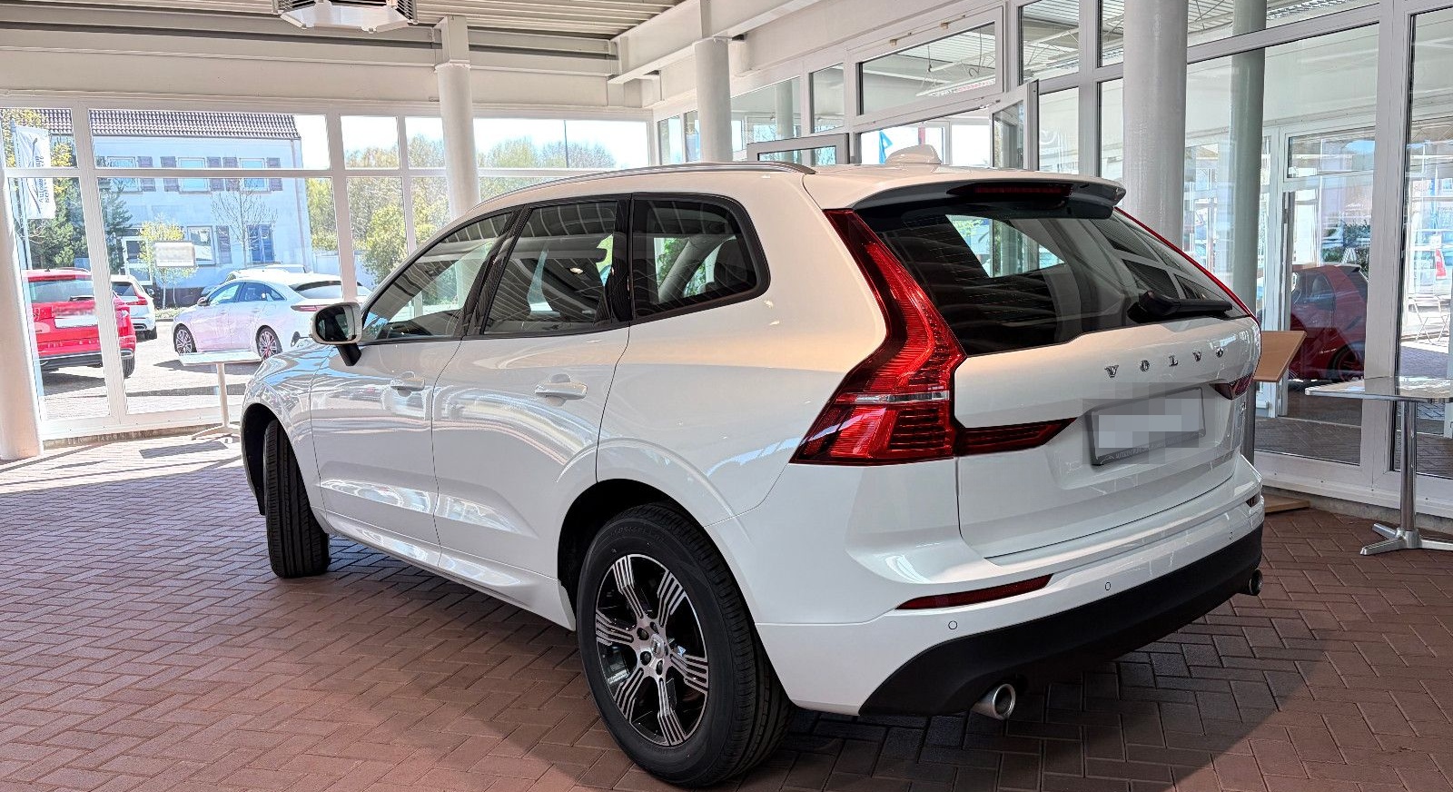 Volvo XC60 D4 Mom Leder AHK Navi Cam scheckh NR foto 3
