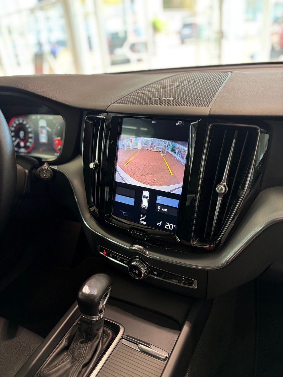 Volvo XC60 D4 Mom Leder AHK Navi Cam scheckh NR foto 25