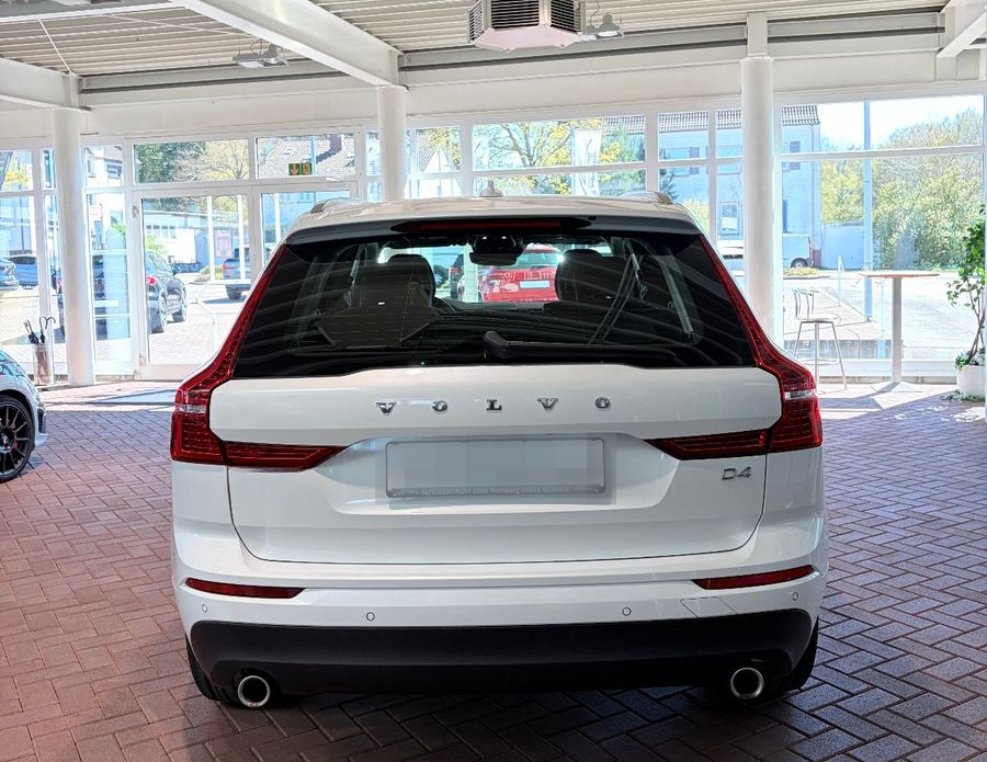 Volvo XC60 D4 Mom Leder AHK Navi Cam scheckh NR foto 4