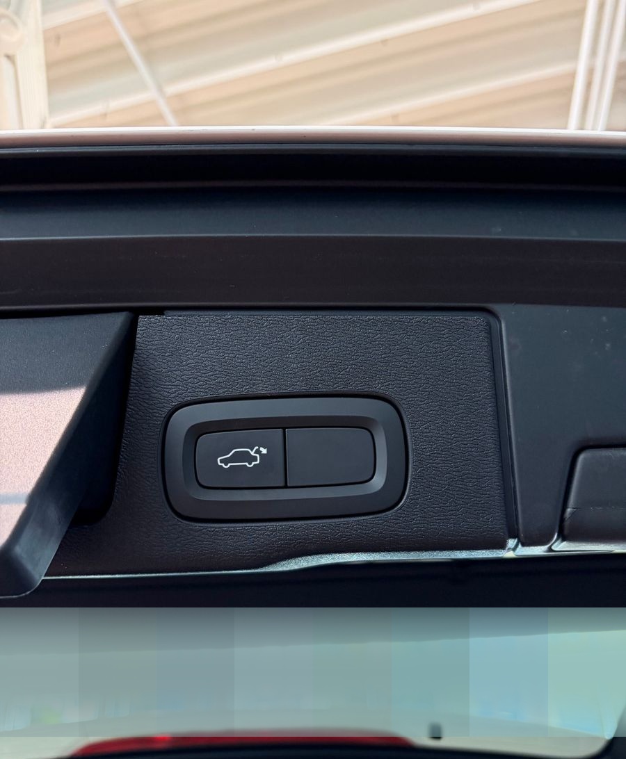 Volvo XC60 D4 Mom Leder AHK Navi Cam scheckh NR foto 7