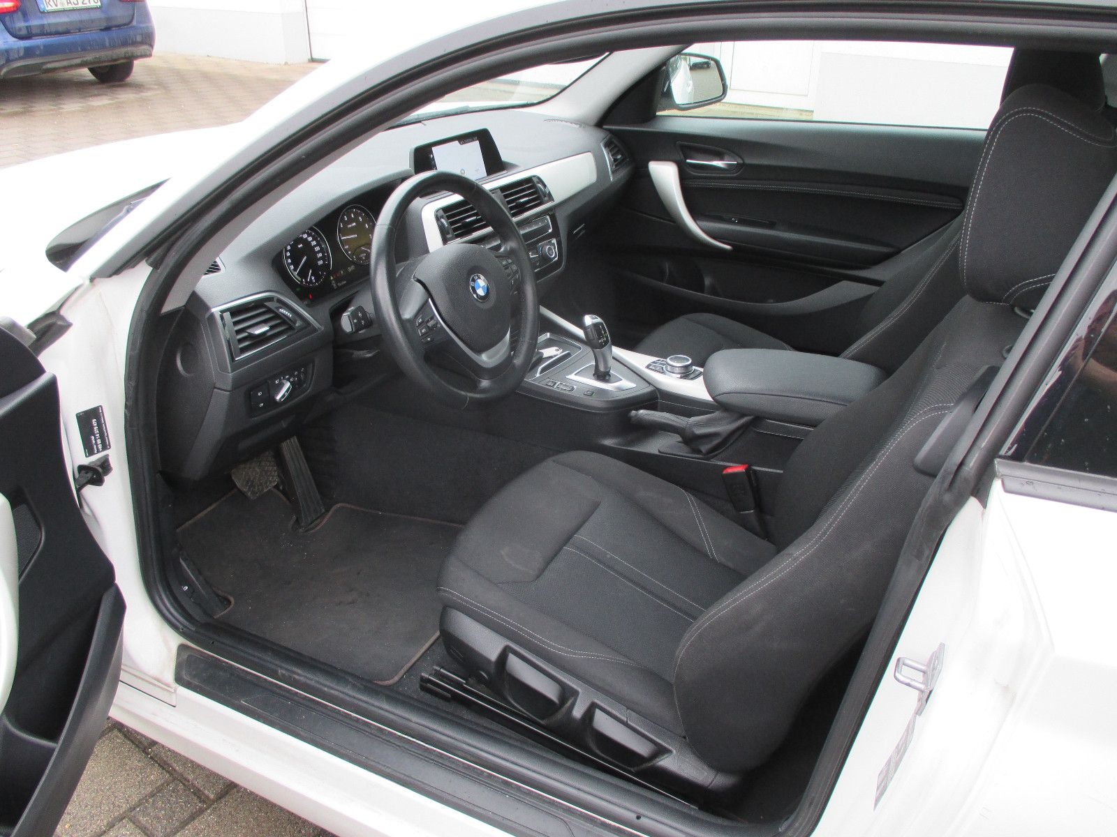 BMW 218 i Coupe Autom. foto 4