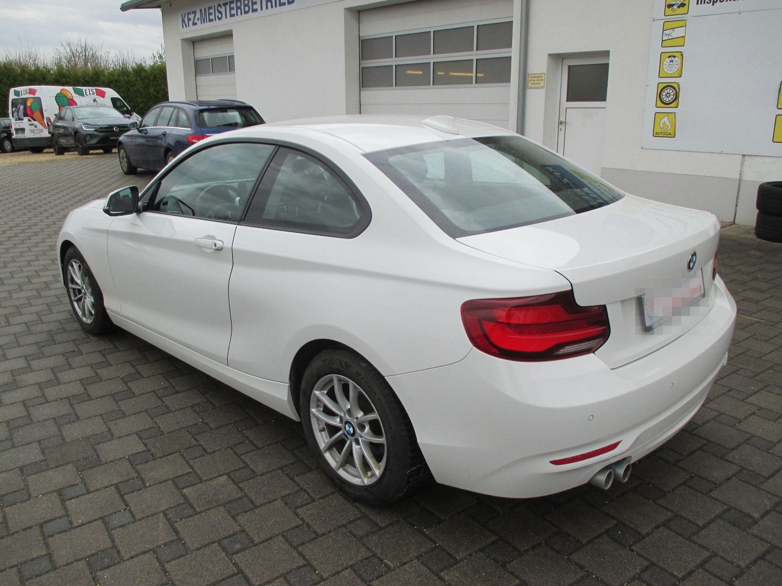 BMW 218 i Coupe Autom. foto 5
