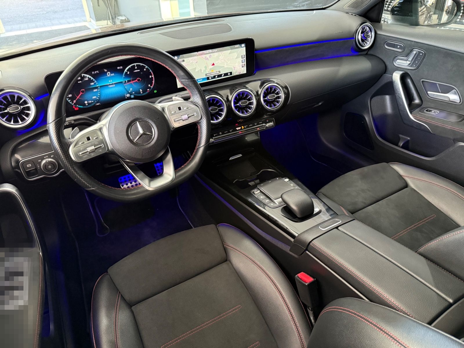 Mercedes-Benz A 200d*AMG-LINE*PANO*MEMORY*360*KEYLESS*MBEAM* foto 4