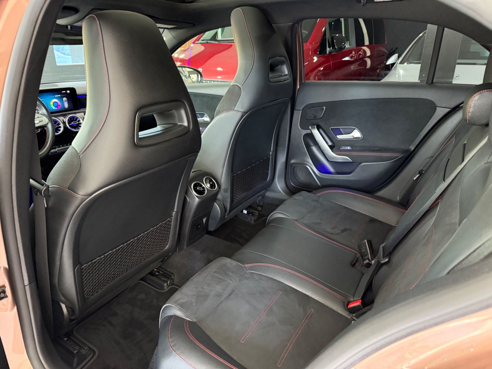 Mercedes-Benz A 200d*AMG-LINE*PANO*MEMORY*360*KEYLESS*MBEAM* foto 8
