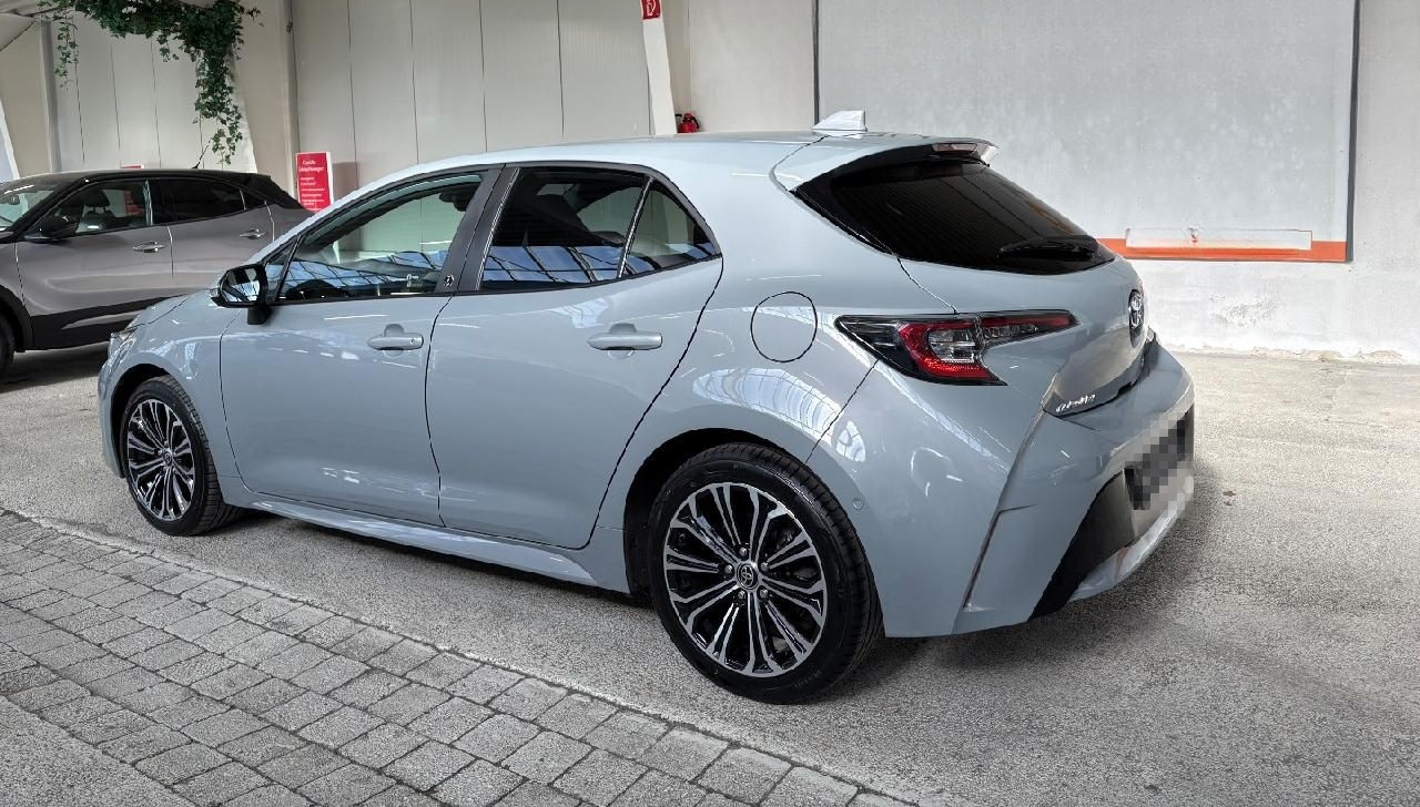 Toyota Corolla Hybrid Team D foto 3