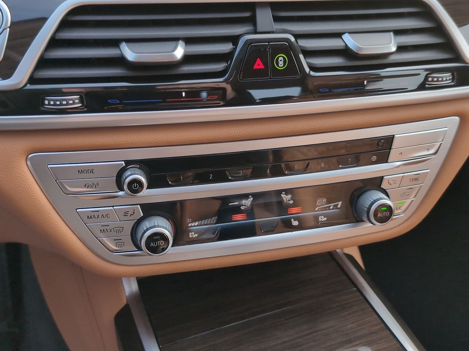 BMW 750i xDrive *LED*Nappa*Softc*HUD*GSD* foto 11