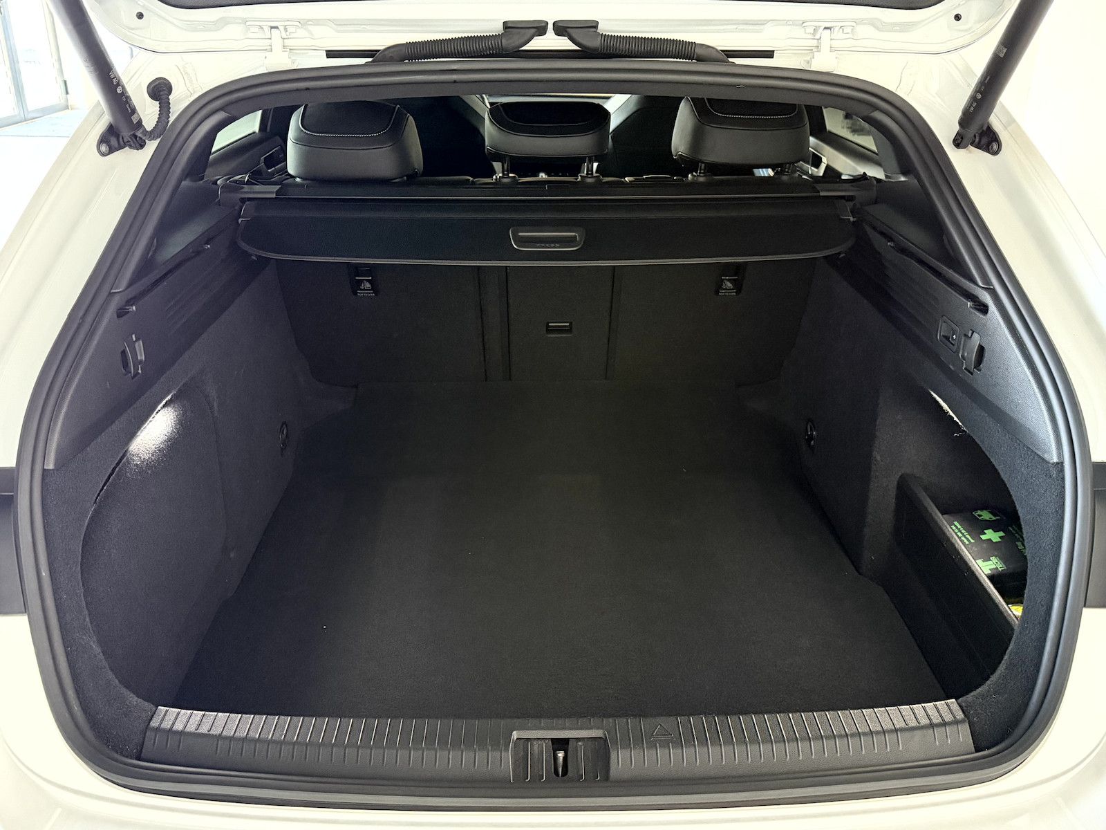 Volkswagen Arteon Shooting Brake 2.0TSI R Line*Pano*H&K*HUD foto 7