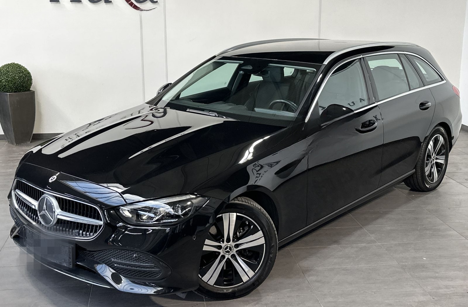 Mercedes-Benz C 220d T Avantgarde NAV+LED+KAMERA+CARPLAY+VCOCK foto 2