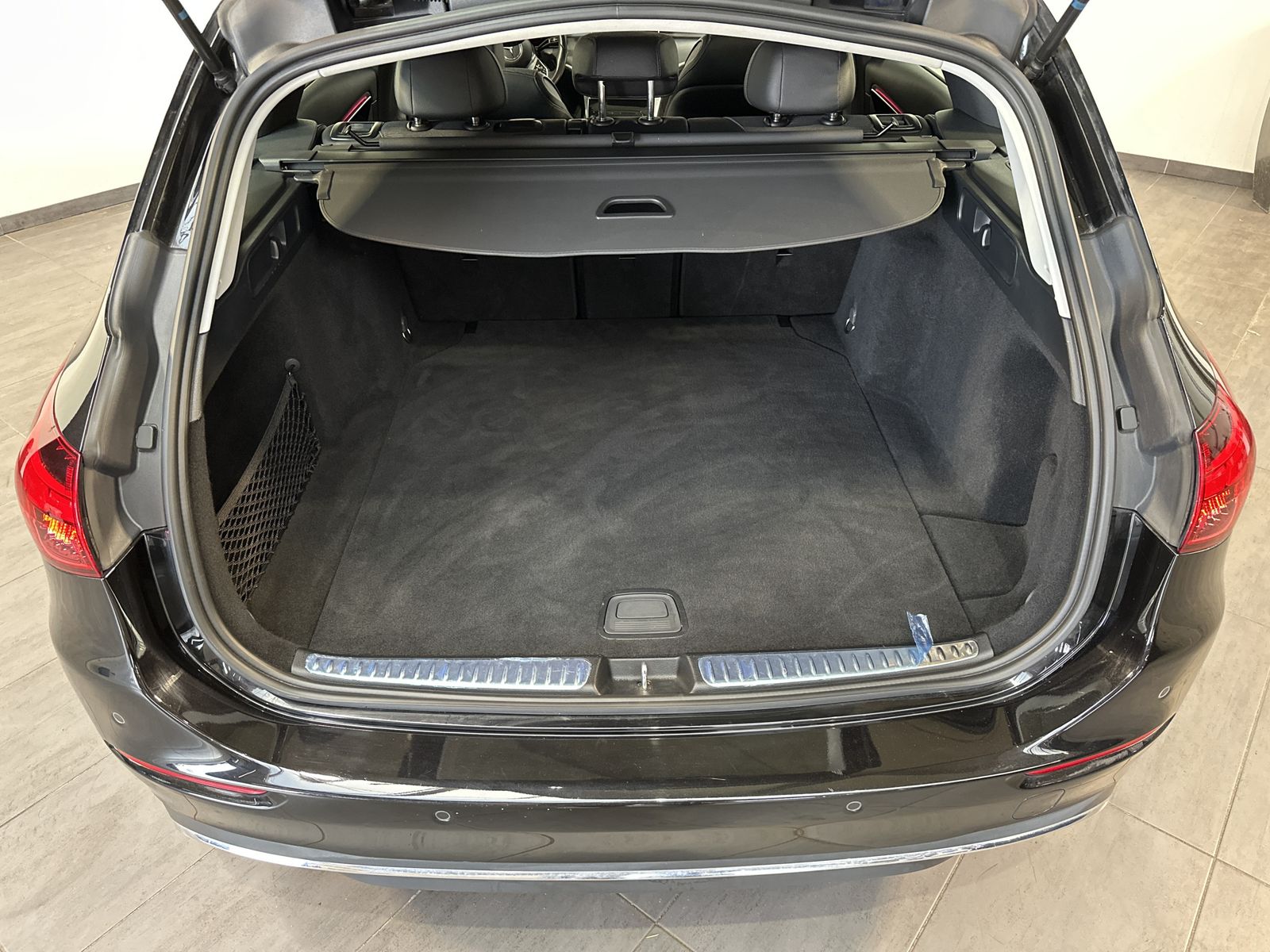 Mercedes-Benz C 220d T Avantgarde NAV+LED+KAMERA+CARPLAY+VCOCK foto 6
